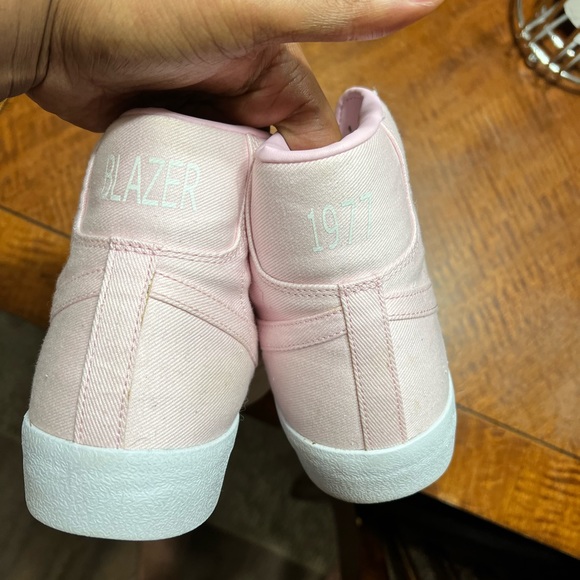 Nike Blazer Mid 77 Vintage ‘Pink Foam’ - Picture 3 of 5